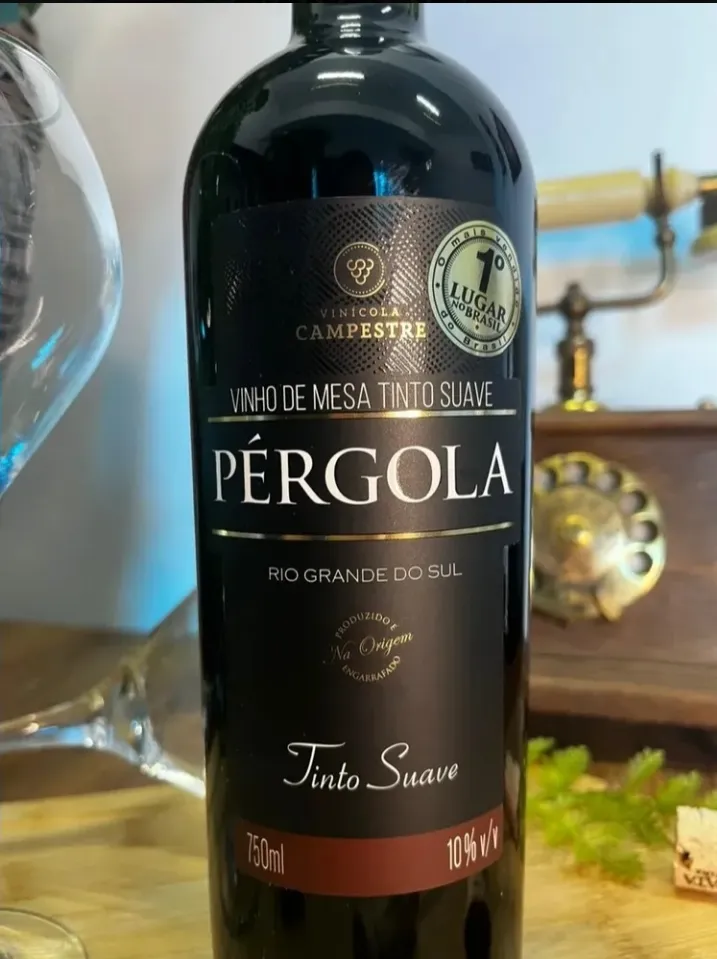 VINHO PERGOLA  (Tinto suave 750 ml)